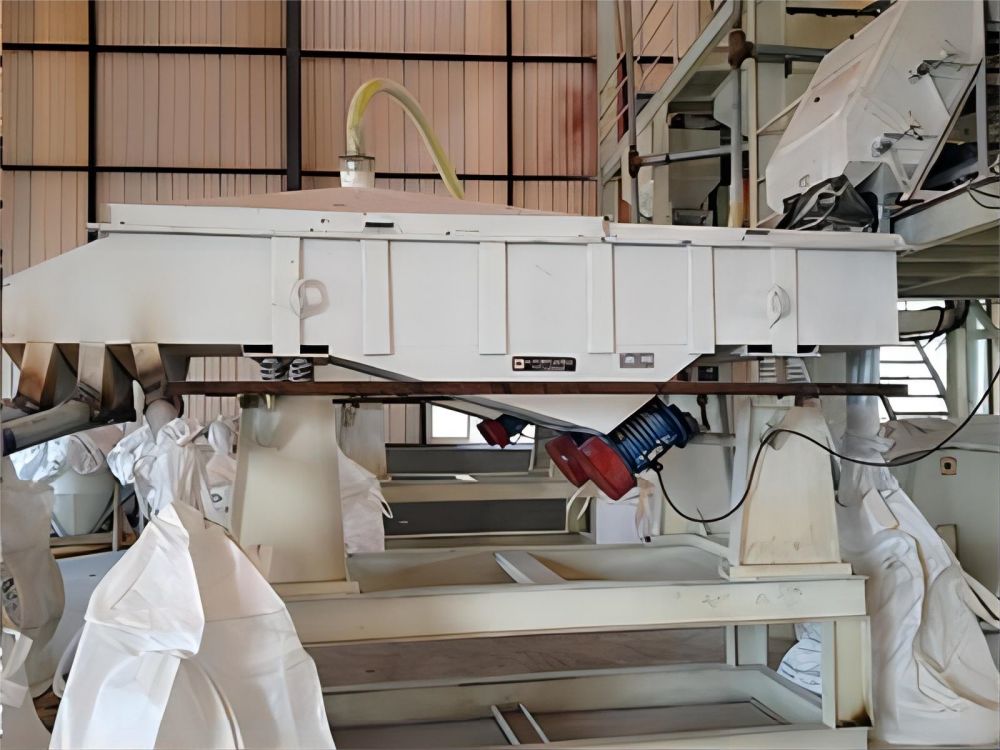 客戶現(xiàn)場-直線篩6.jpg 客戶現(xiàn)場-直線篩6.jpg